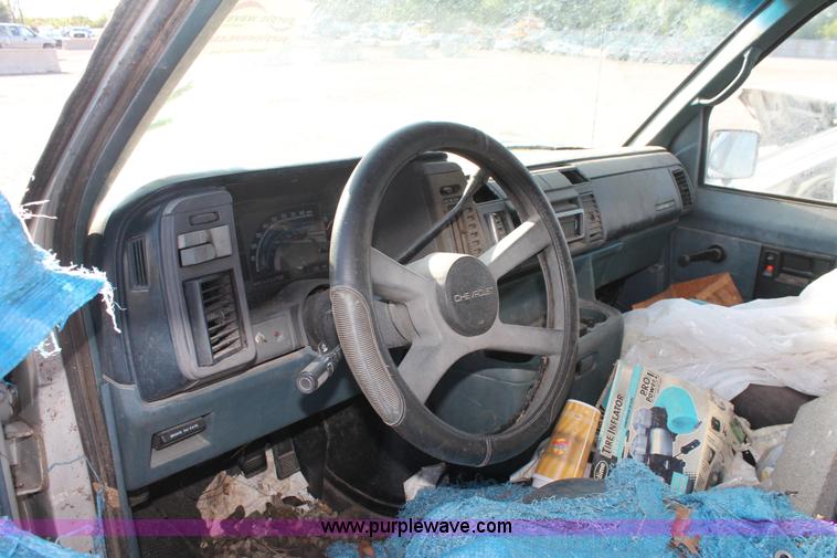 image for item D8317 1992 Chevrolet Astro Cargo van