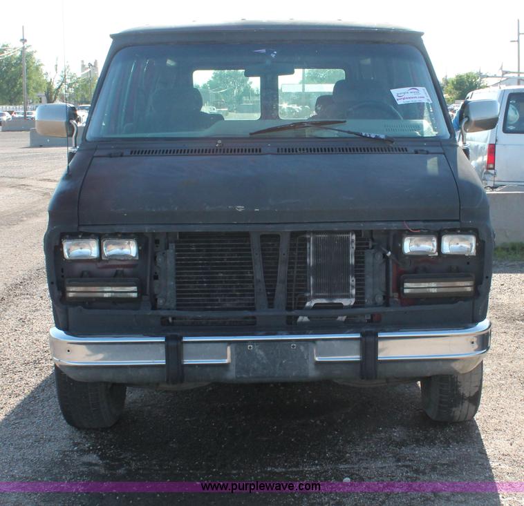 image for item D8318 1995 Chevrolet G20 Sport van