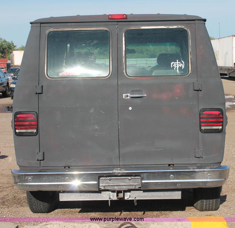 image for item D8318 1995 Chevrolet G20 Sport van