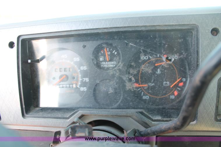 image for item D8318 1995 Chevrolet G20 Sport van