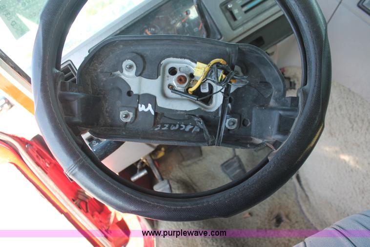 image for item D8318 1995 Chevrolet G20 Sport van