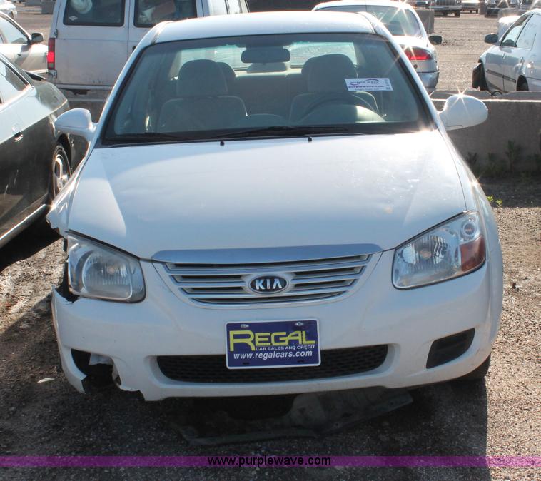 image for item D8319 2007 Kia Spectra EX