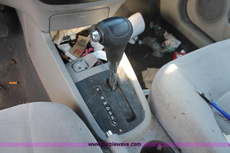 image for item D8319 2007 Kia Spectra EX