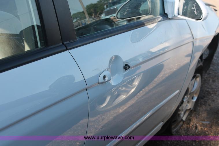 image for item D8319 2007 Kia Spectra EX