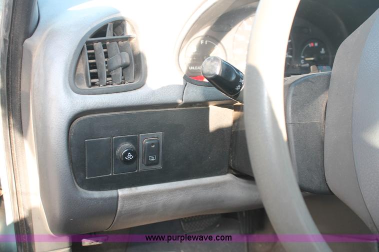 image for item D8320 1997 Geo Metro LSi