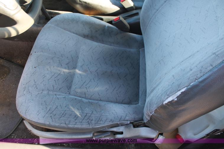 image for item D8320 1997 Geo Metro LSi