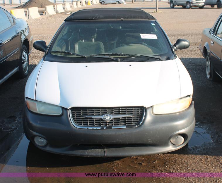 image for item D8325 2000 Chrysler Sebring JXi convertible