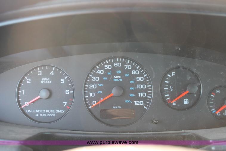 image for item D8325 2000 Chrysler Sebring JXi convertible