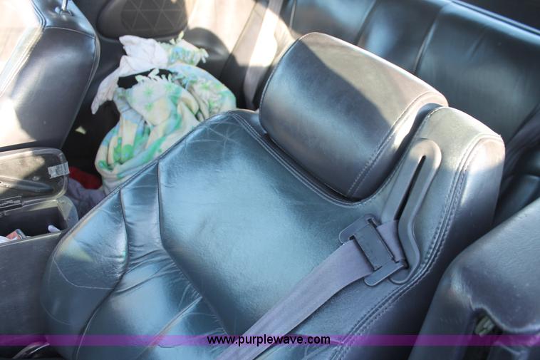 image for item D8325 2000 Chrysler Sebring JXi convertible