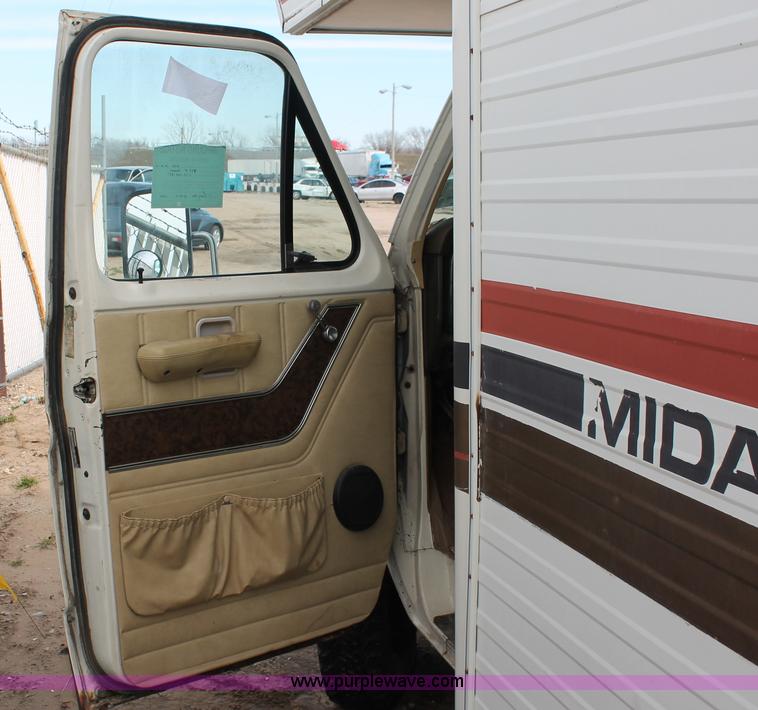 image for item E3202 1979 Ford Midas 2000 Chateau Camper Special motorhome