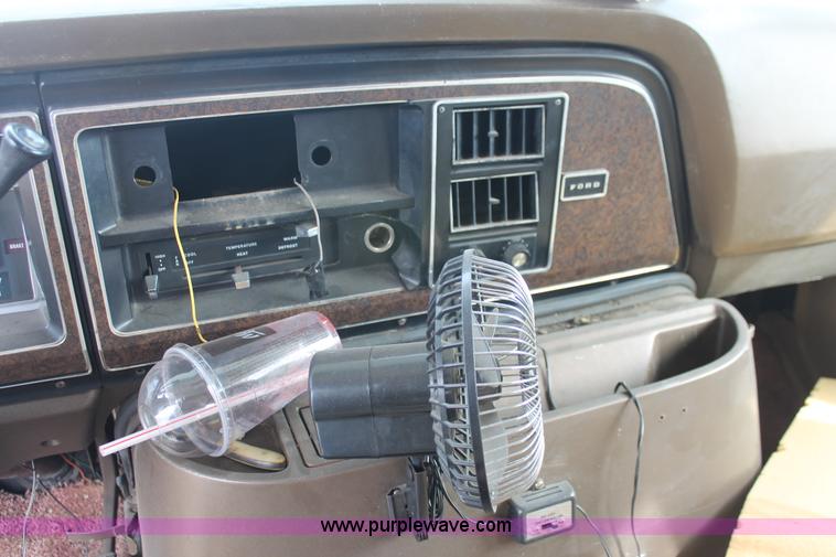 image for item E3202 1979 Ford Midas 2000 Chateau Camper Special motorhome