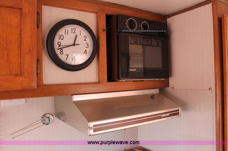 image for item E3202 1979 Ford Midas 2000 Chateau Camper Special motorhome