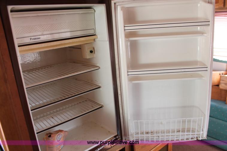 image for item E3202 1979 Ford Midas 2000 Chateau Camper Special motorhome