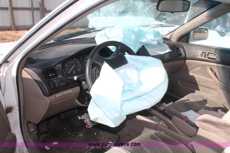 image for item H3554 1996 Honda Accord LX