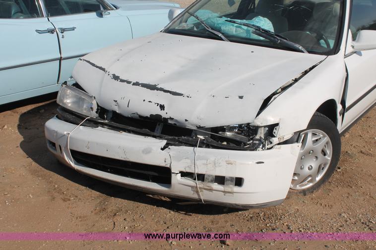 image for item H3554 1996 Honda Accord LX