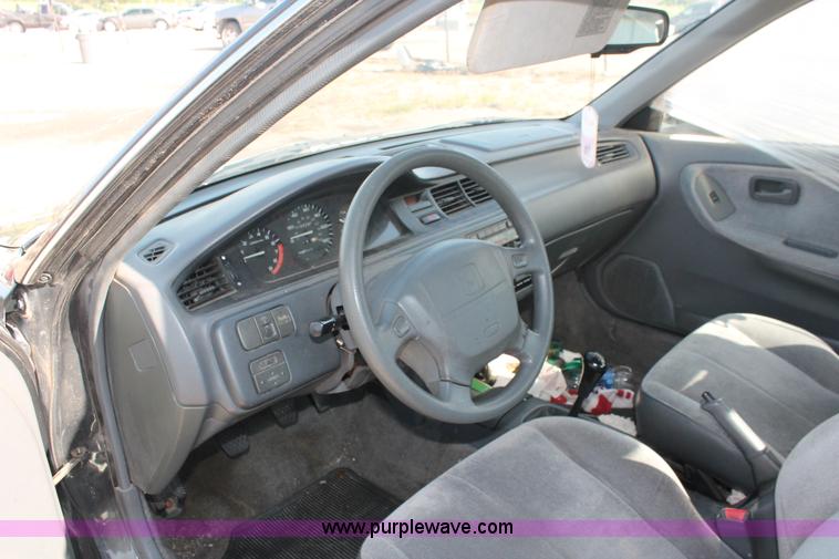 image for item H3555 1995 Honda Civic LX