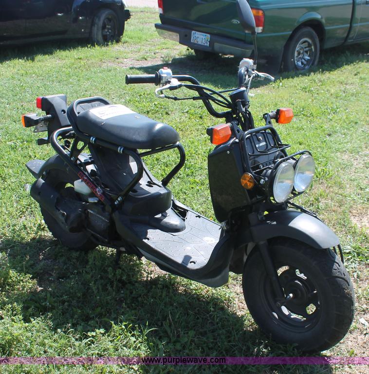 image for item H3558 2003 Honda Ruckus moped