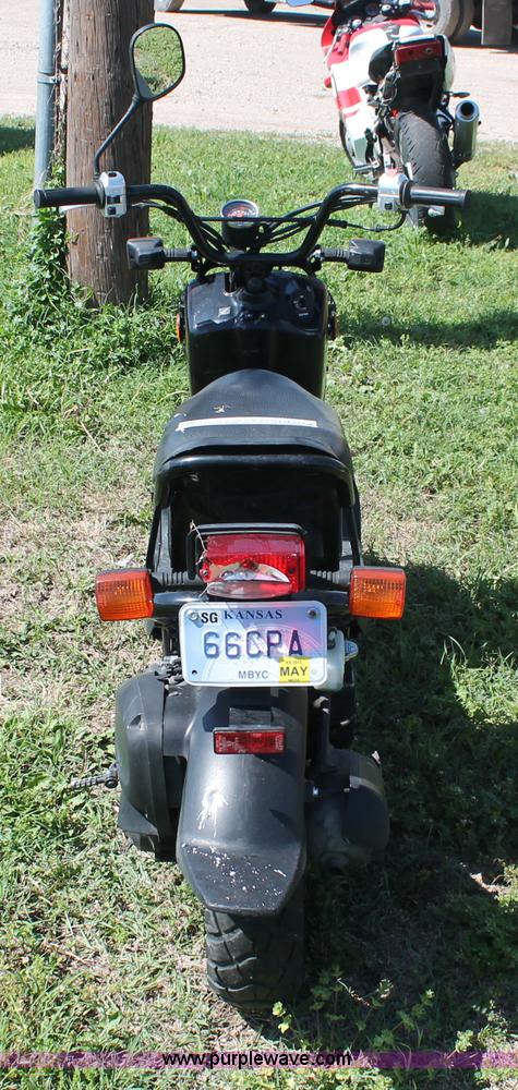 image for item H3558 2003 Honda Ruckus moped