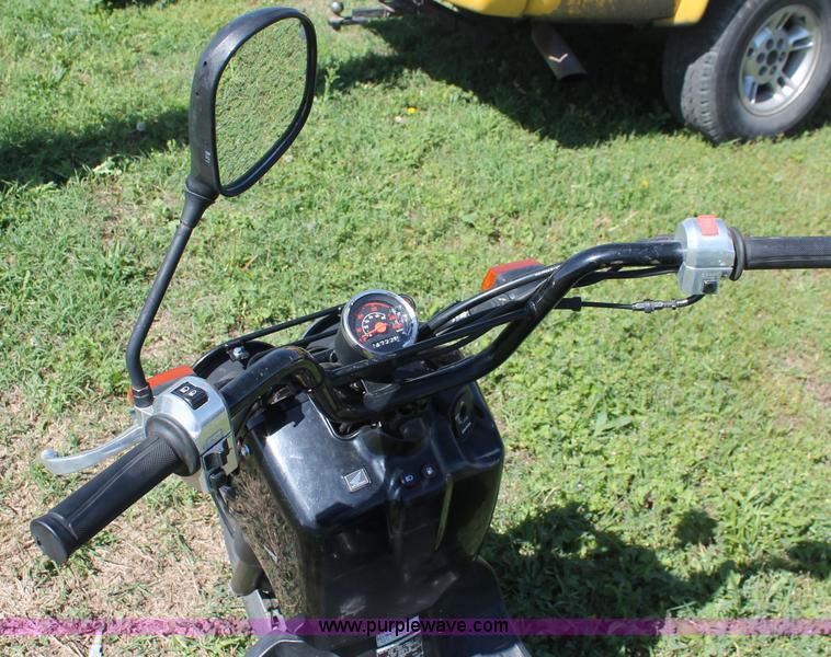 image for item H3558 2003 Honda Ruckus moped