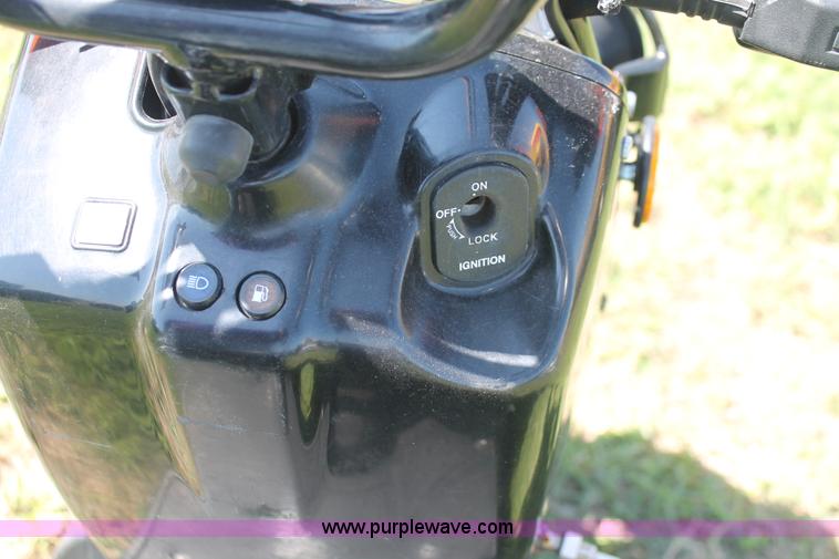 image for item H3558 2003 Honda Ruckus moped