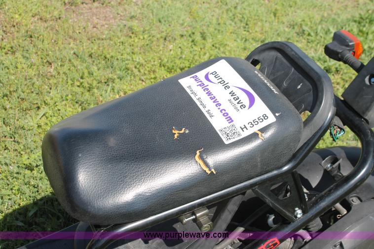 image for item H3558 2003 Honda Ruckus moped