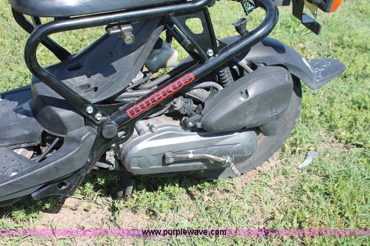 image for item H3558 2003 Honda Ruckus moped