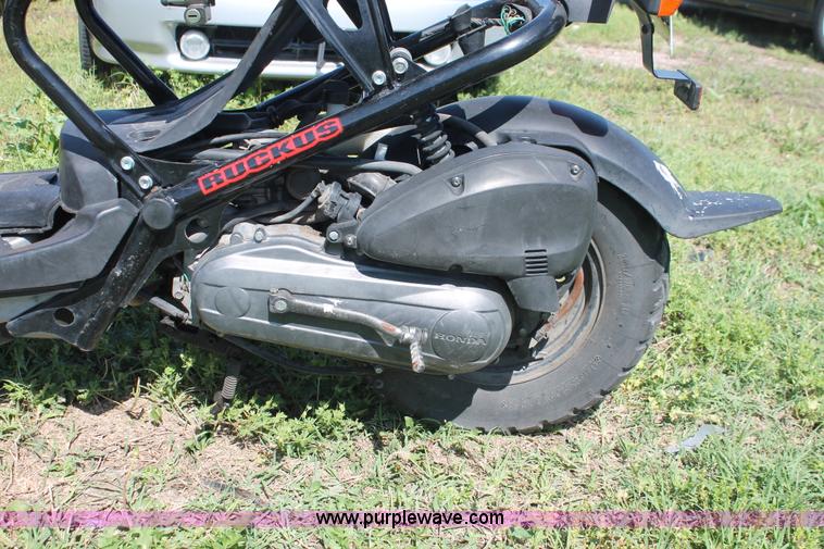 image for item H3558 2003 Honda Ruckus moped