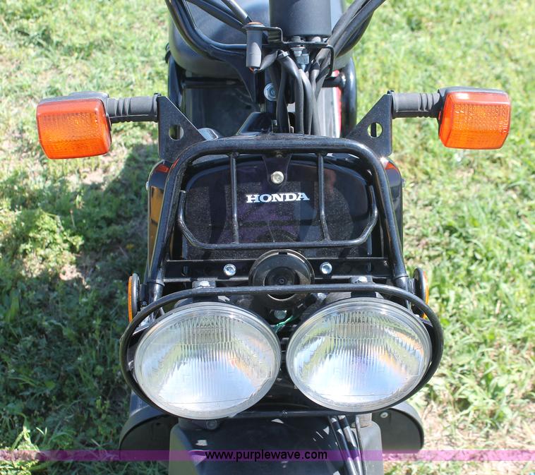 image for item H3558 2003 Honda Ruckus moped