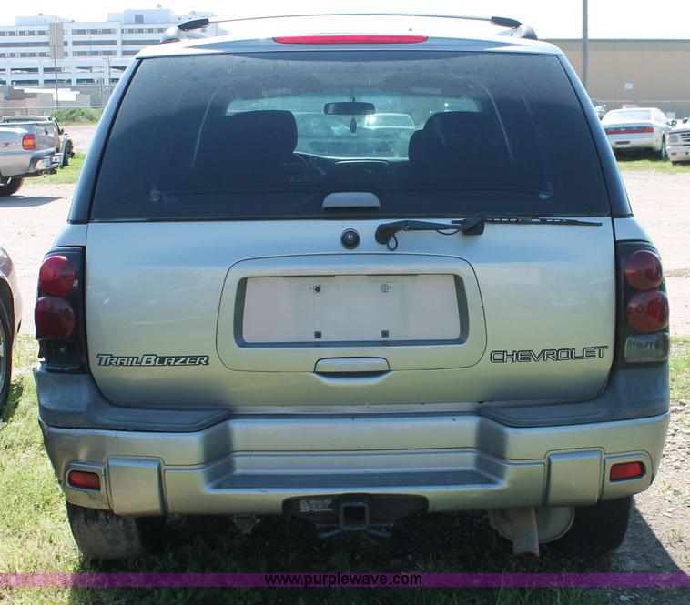 image for item H3560 2002 Chevrolet Trailblazer LS SUV