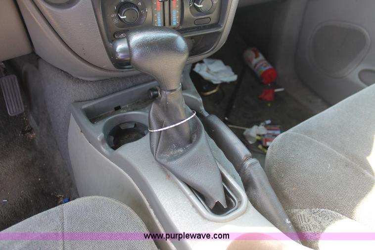 image for item H3560 2002 Chevrolet Trailblazer LS SUV