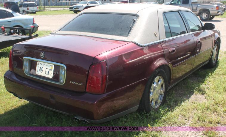 image for item H3561 2001 Cadillac DeVille