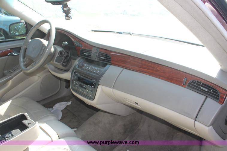 image for item H3561 2001 Cadillac DeVille