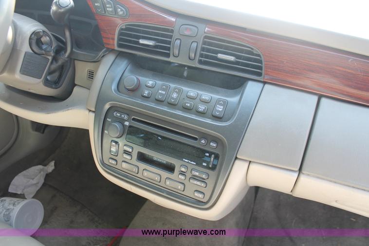 image for item H3561 2001 Cadillac DeVille