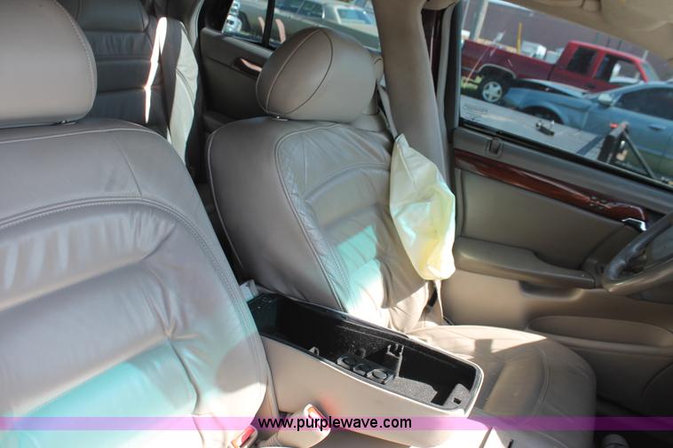 image for item H3561 2001 Cadillac DeVille