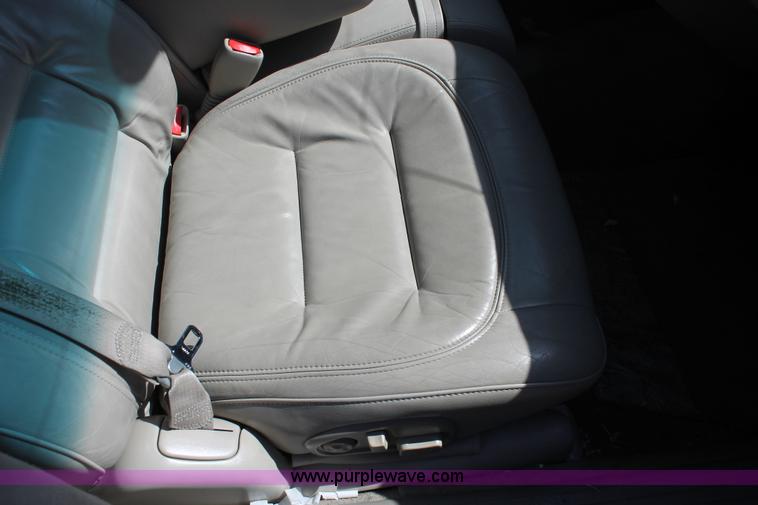 image for item H3561 2001 Cadillac DeVille