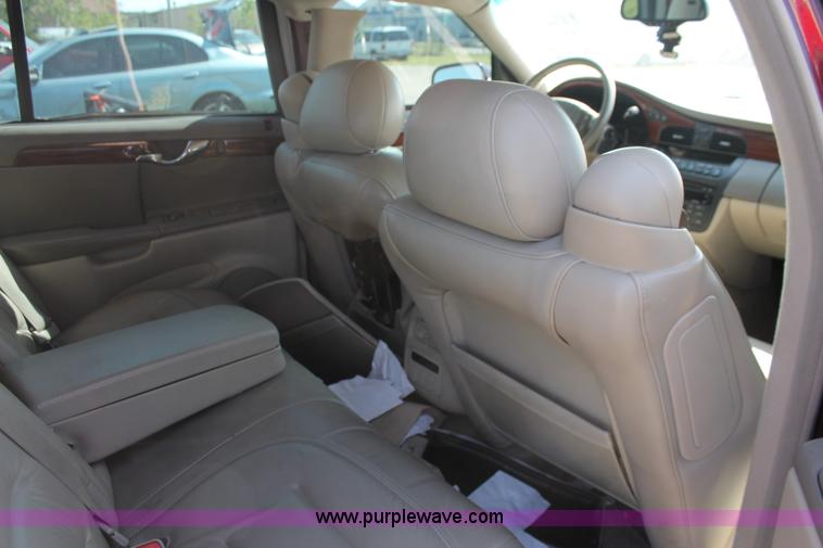 image for item H3561 2001 Cadillac DeVille