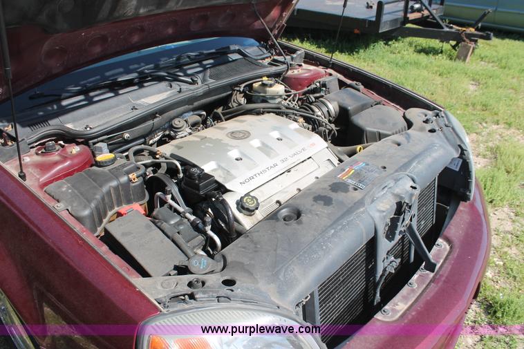 image for item H3561 2001 Cadillac DeVille