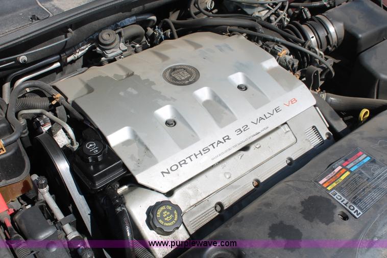 image for item H3561 2001 Cadillac DeVille