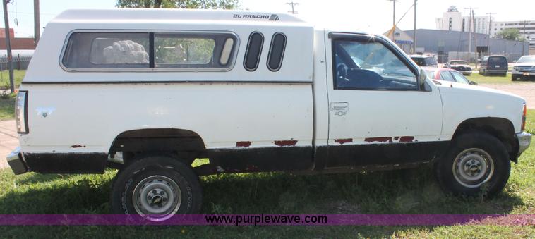 image for item H3562 1992 Chevrolet 1500 pickup truck