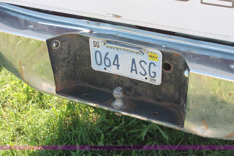 image for item H3562 1992 Chevrolet 1500 pickup truck