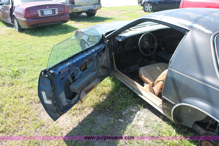 image for item H3563 1986 Chevrolet Camaro