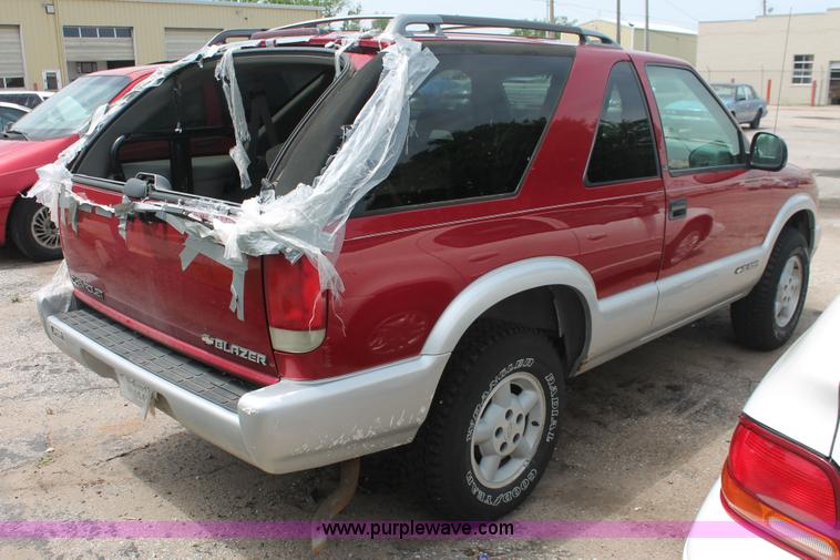 image for item H3566 1995 Chevrolet Blazer SUV