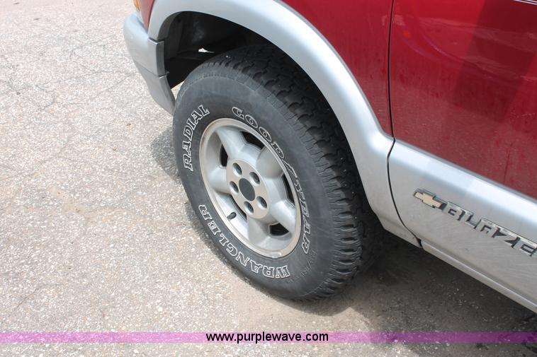 image for item H3566 1995 Chevrolet Blazer SUV