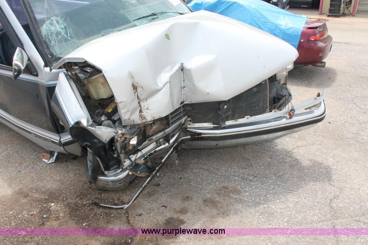 image for item H3568 1988 Chevrolet 2500 pickup truck