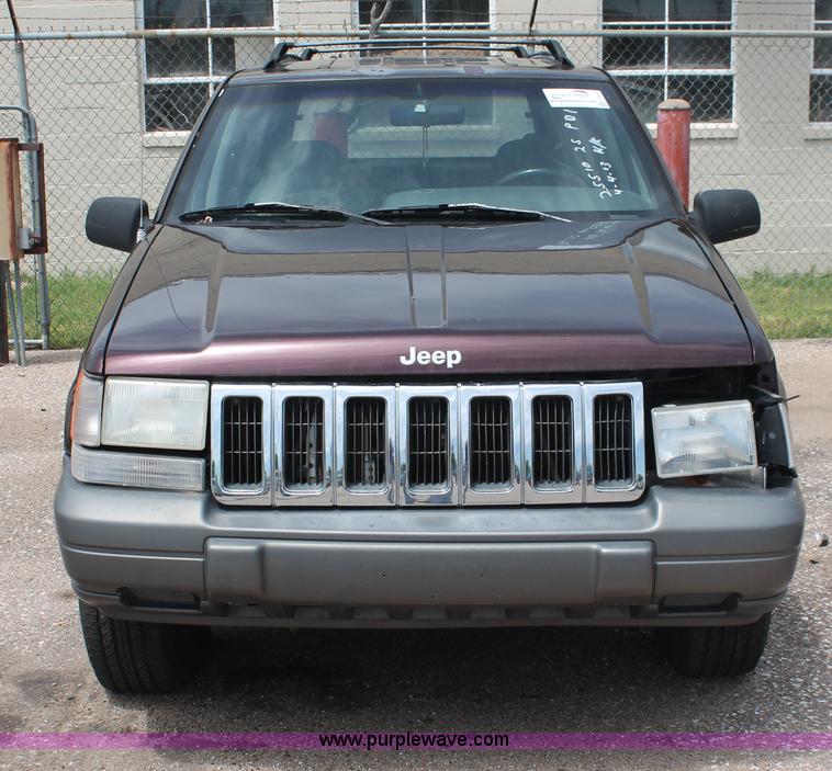 image for item H3569 1996 Jeep Grand Cherokee Laredo SUV