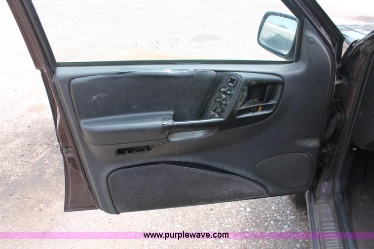 image for item H3569 1996 Jeep Grand Cherokee Laredo SUV