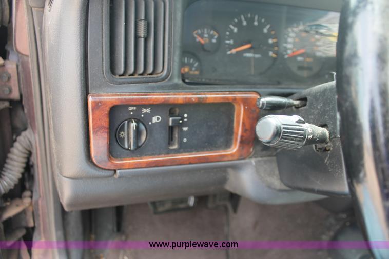 image for item H3569 1996 Jeep Grand Cherokee Laredo SUV