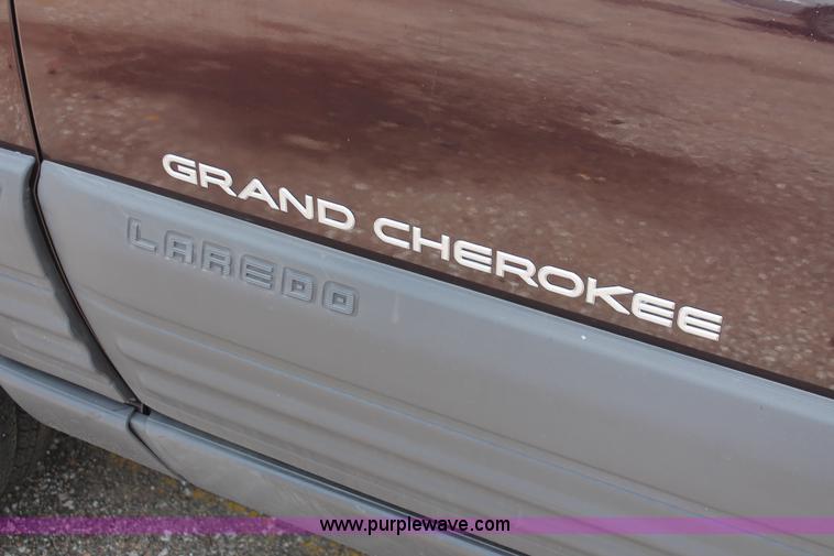 image for item H3569 1996 Jeep Grand Cherokee Laredo SUV