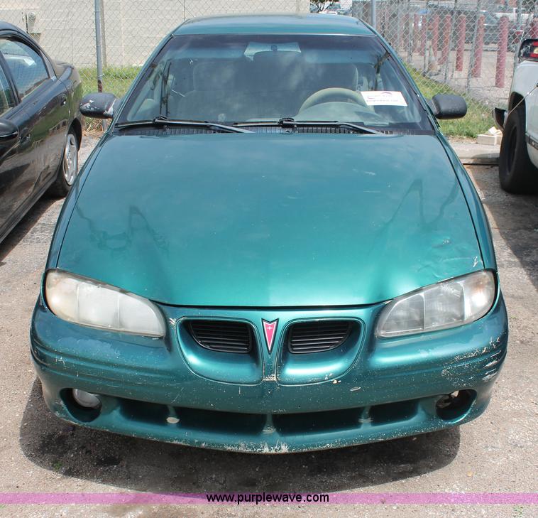 image for item H3570 1998 Pontiac Grand AM SE
