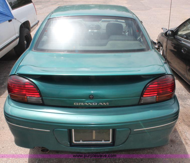 image for item H3570 1998 Pontiac Grand AM SE